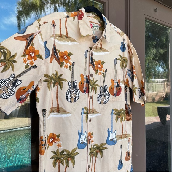Hilo Hattie Island Rock Guitar+Floral Hawaiian Camp Shirt M - Picture 3 of 10